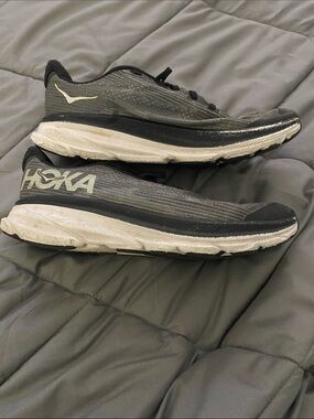 Hoka Men's Gray and Black Road Running Shoes